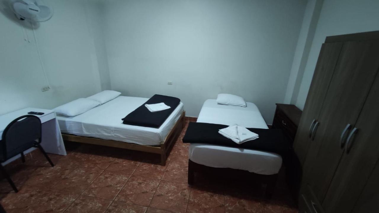 Guest House Tumbes Eksteriør billede